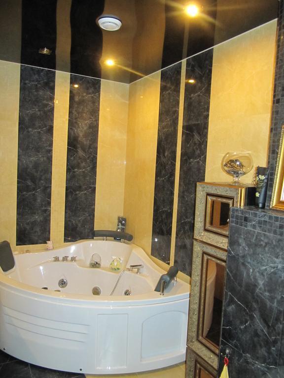 View Apartment Семицвіт リヴィウ エクステリア 写真